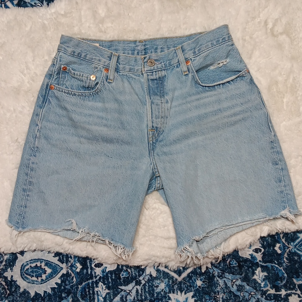 Levi's premium 501 90's light wash high rise jean shorts women's sz 28